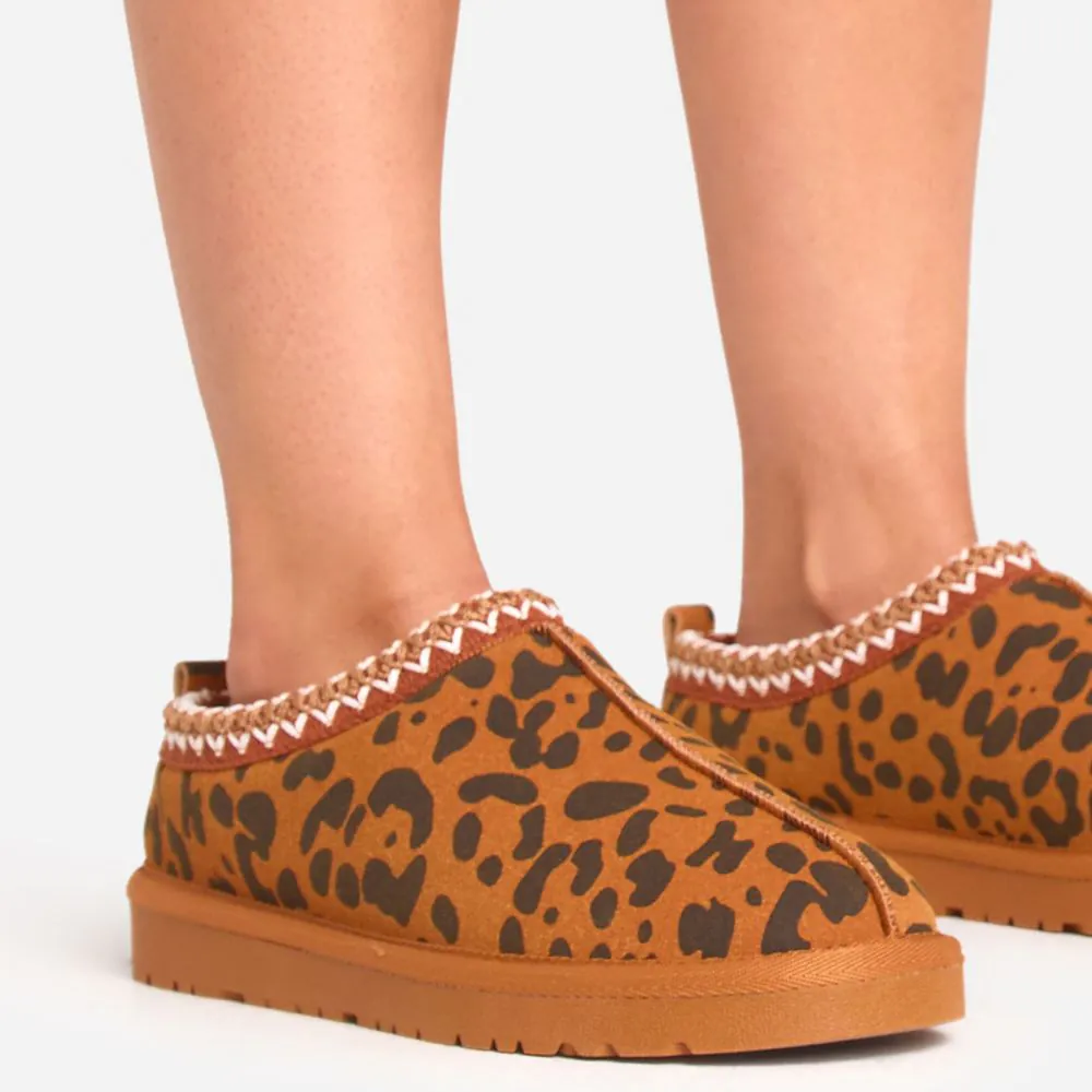 Catch-Up Aztec Detail Faux Fur Lining Flat Slipper In Leopard Print Faux Suede